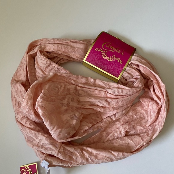 Candie’s women’s spring circle infinity scarf one size peach color NWT - Picture 4 of 8